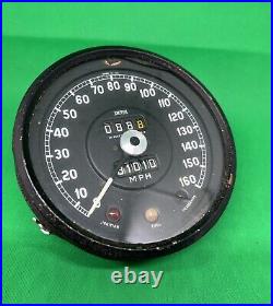 Jaguar xke e-type series 1 speedo and tachometer set. SN 6322/29. RV 7414/06